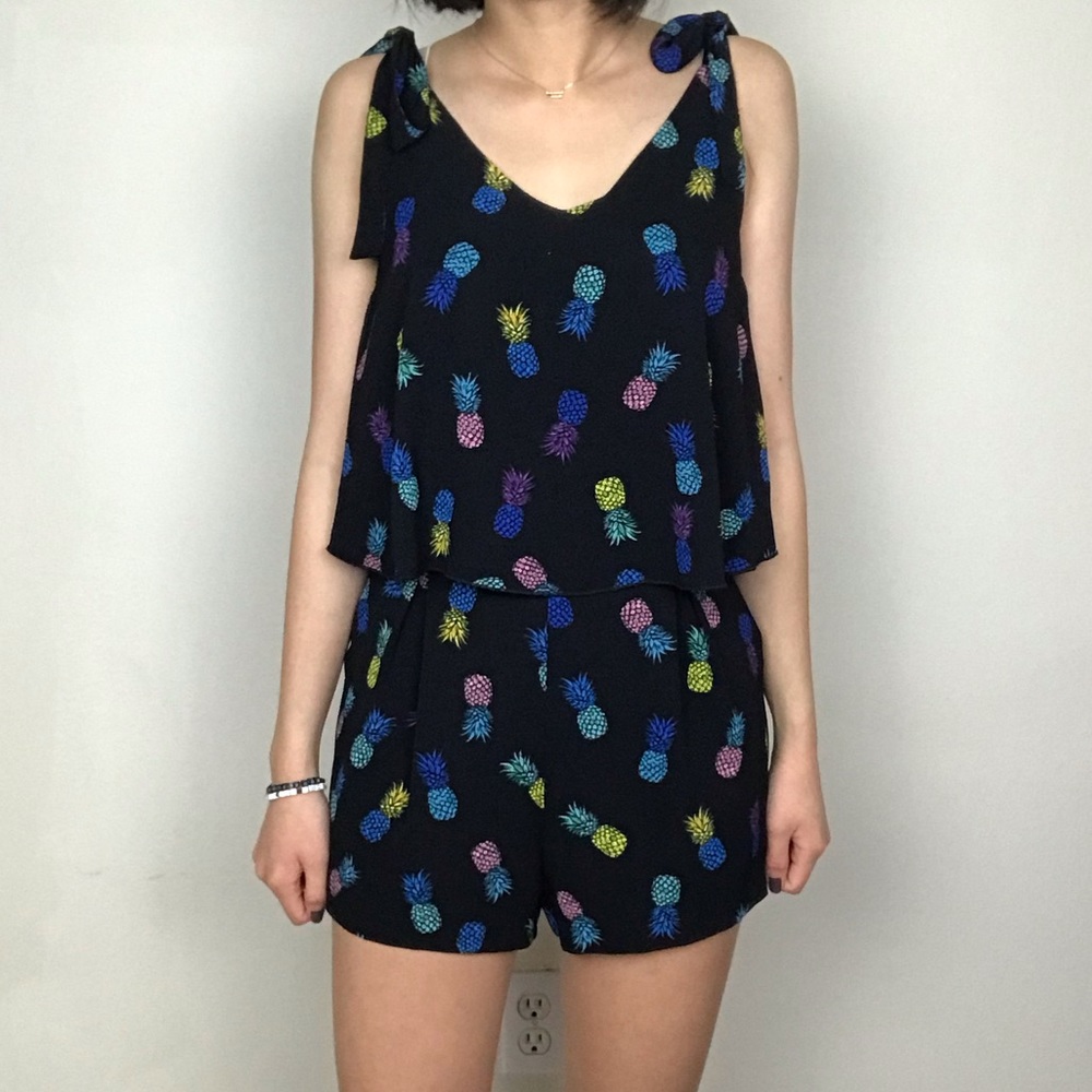 c & e pineapple romper with pockets - Picture 1 of 8